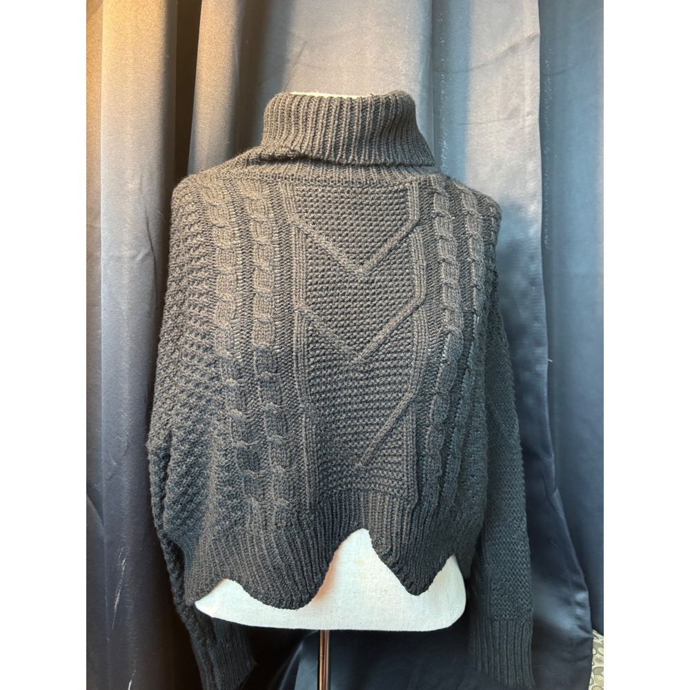 Windsor Black Cable Knit Turtleneck Sweater Cropped Scallop Hem RN129619 Womens